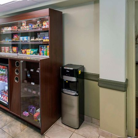 Quality Inn & Suites Whitecourt Eksteriør bilde