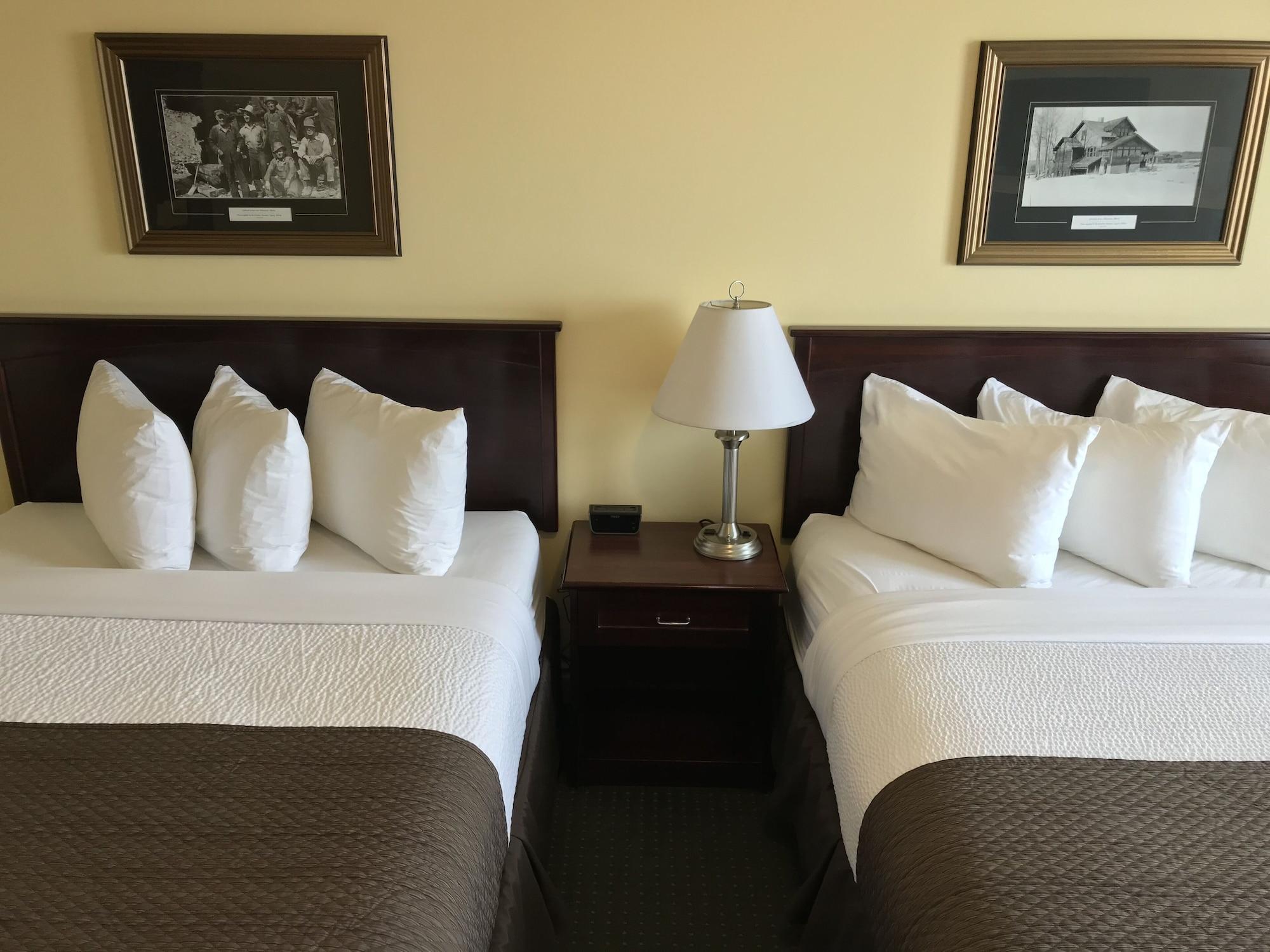 Quality Inn & Suites Whitecourt Eksteriør bilde