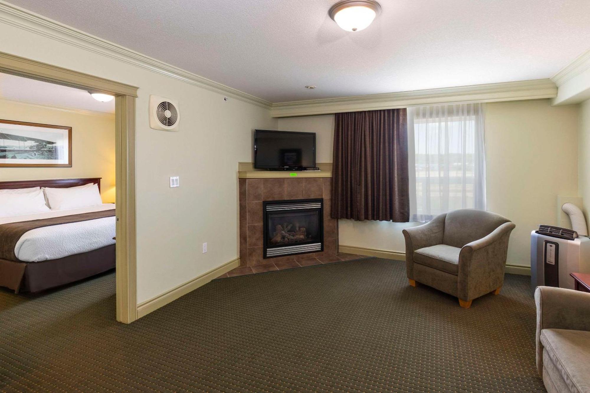 Quality Inn & Suites Whitecourt Eksteriør bilde
